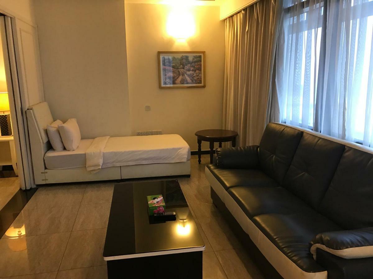 Queens Service Suites At Times Square Kl Kuala Lumpur Exterior photo